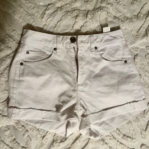 White high waister shorts